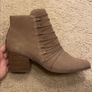 Nude booties- never been worn